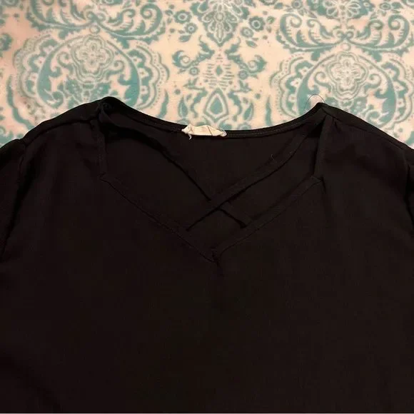 MUST GO!! Lida Collection Black V Neck Cross Blouse - Picture 2 of 4